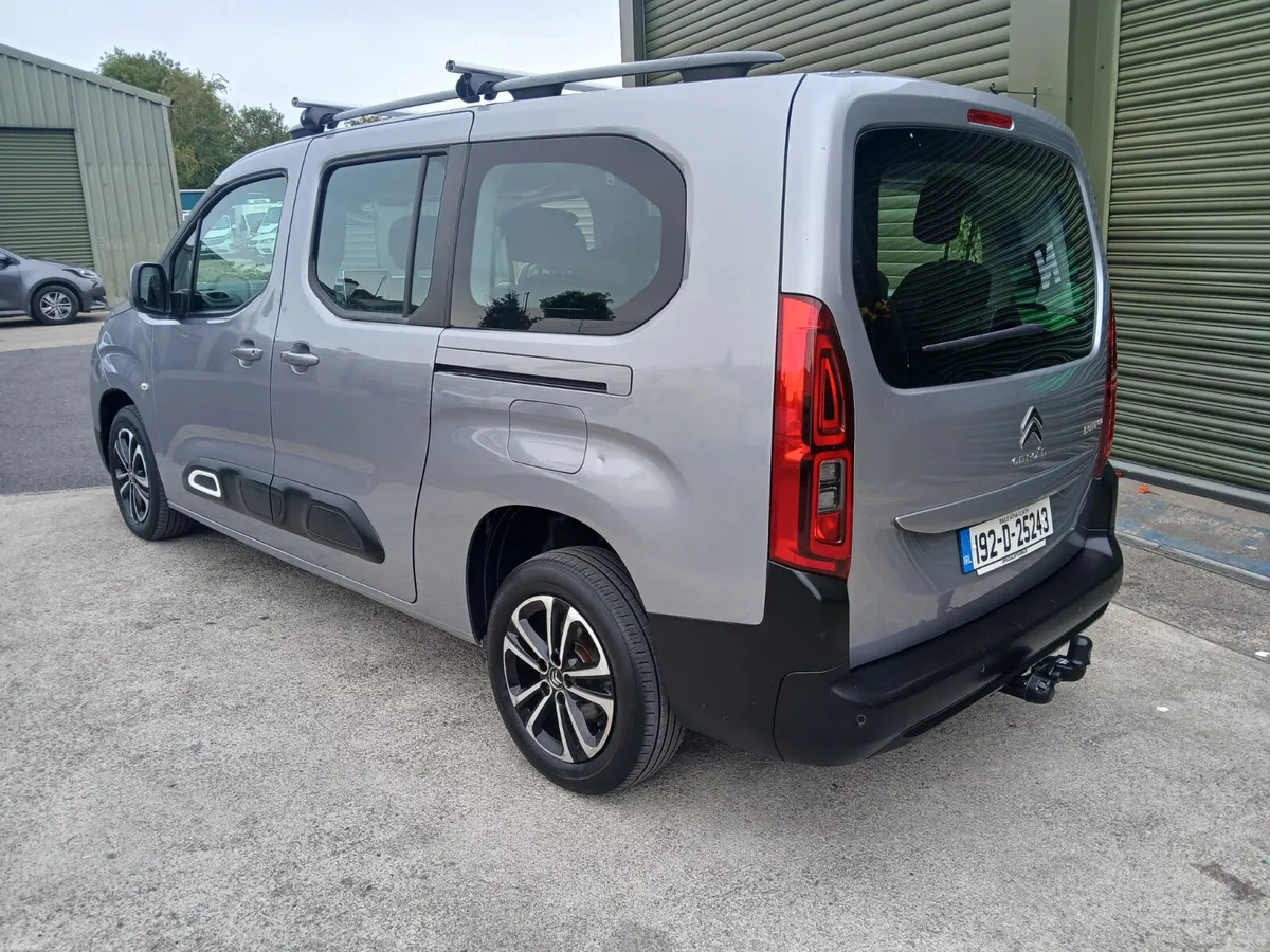 7 seater Citroen Berlingo multispace 192 reg - Image 5