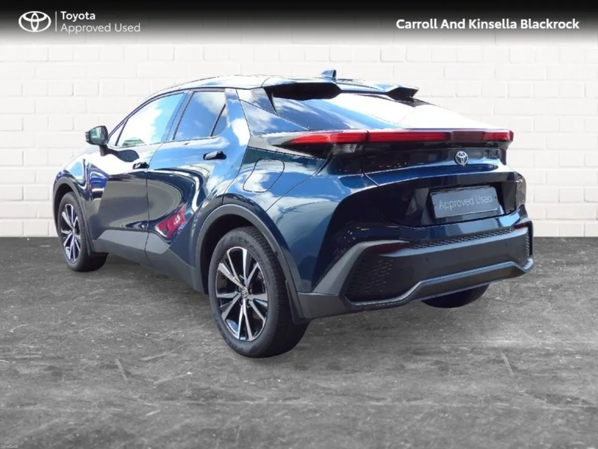 Toyota C-HR Phev Sport - Image 2