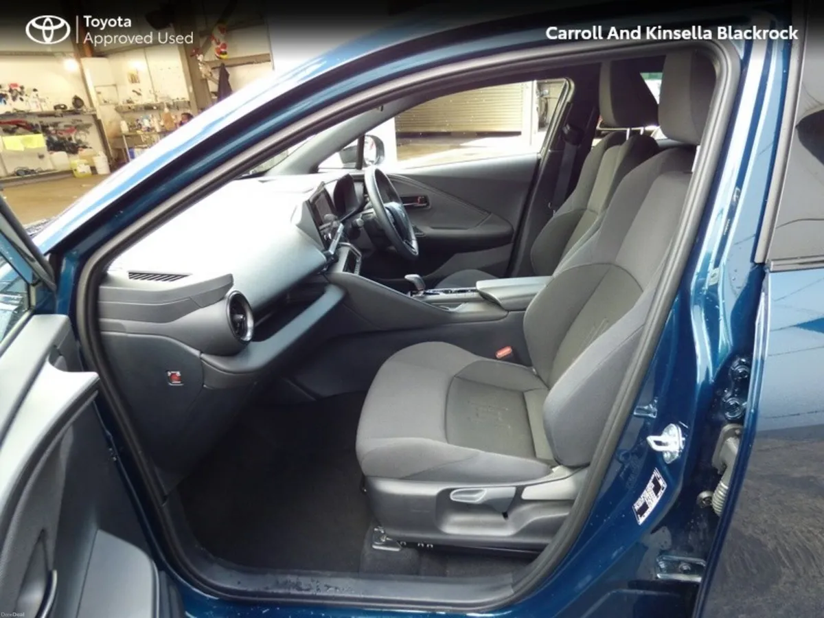 Toyota C-HR Phev Sport - Image 6