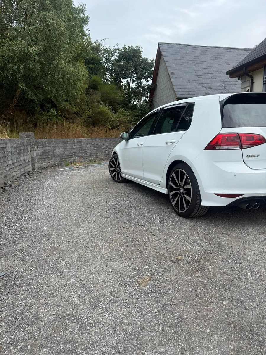 Volkswagen Golf - Image 2