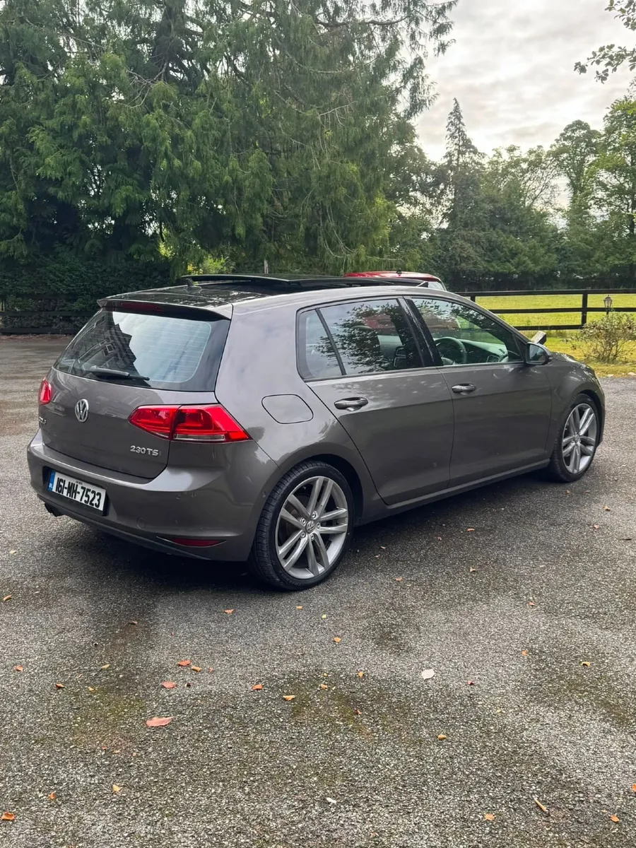 Volkswagen Golf 1.4 TSI Panoramic Sunroof Leather - Image 2