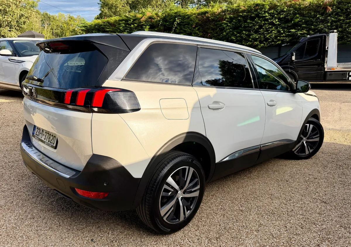 2023 Peugeot 5008 1.5HDI Allure Auto - Image 2