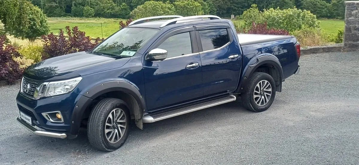 Nissan NAVARA 2.3 DCI TEKNA ......NO VAT.... - Image 3