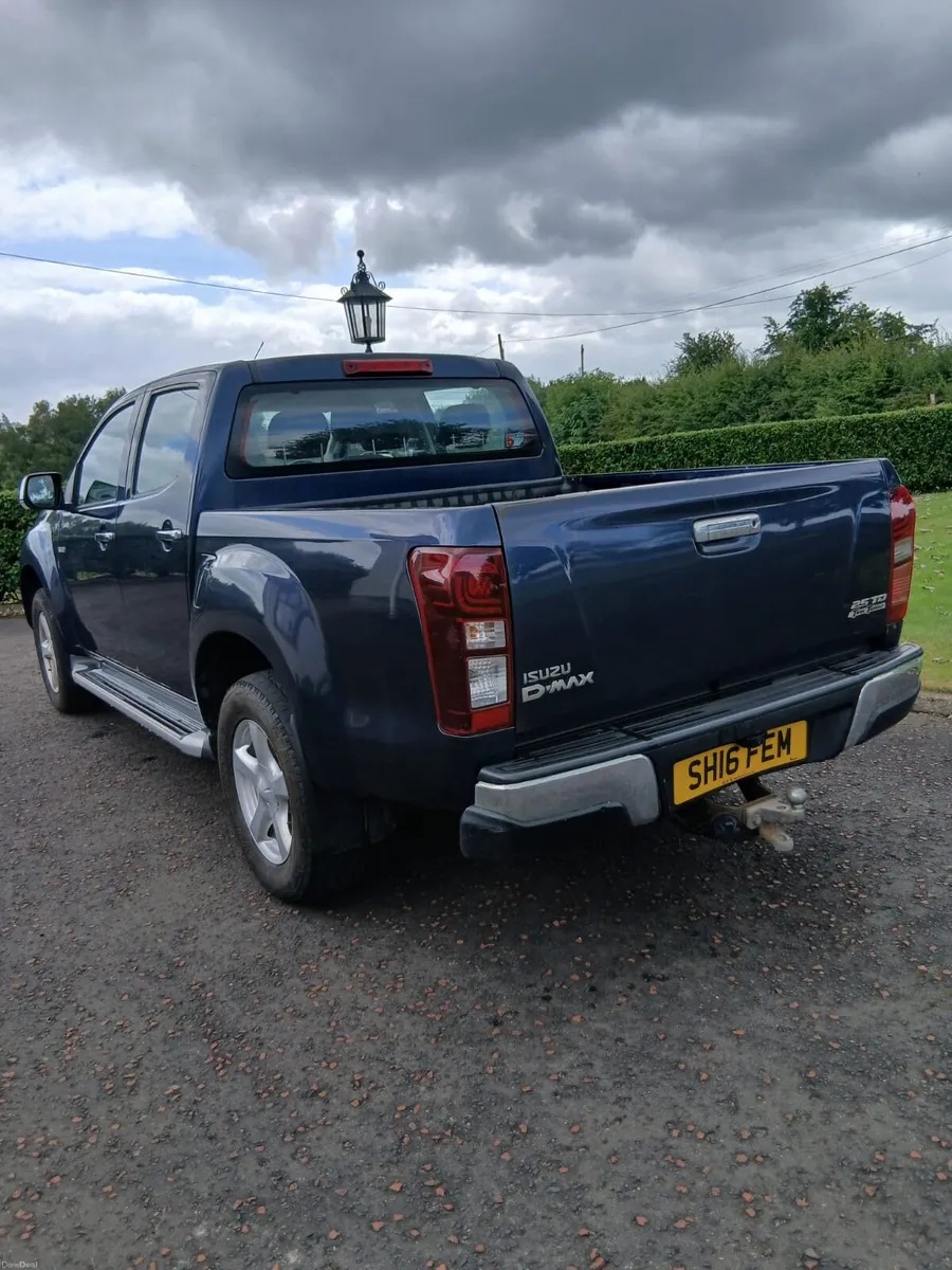 Isuzu D-MAX 84000 miles - Image 4