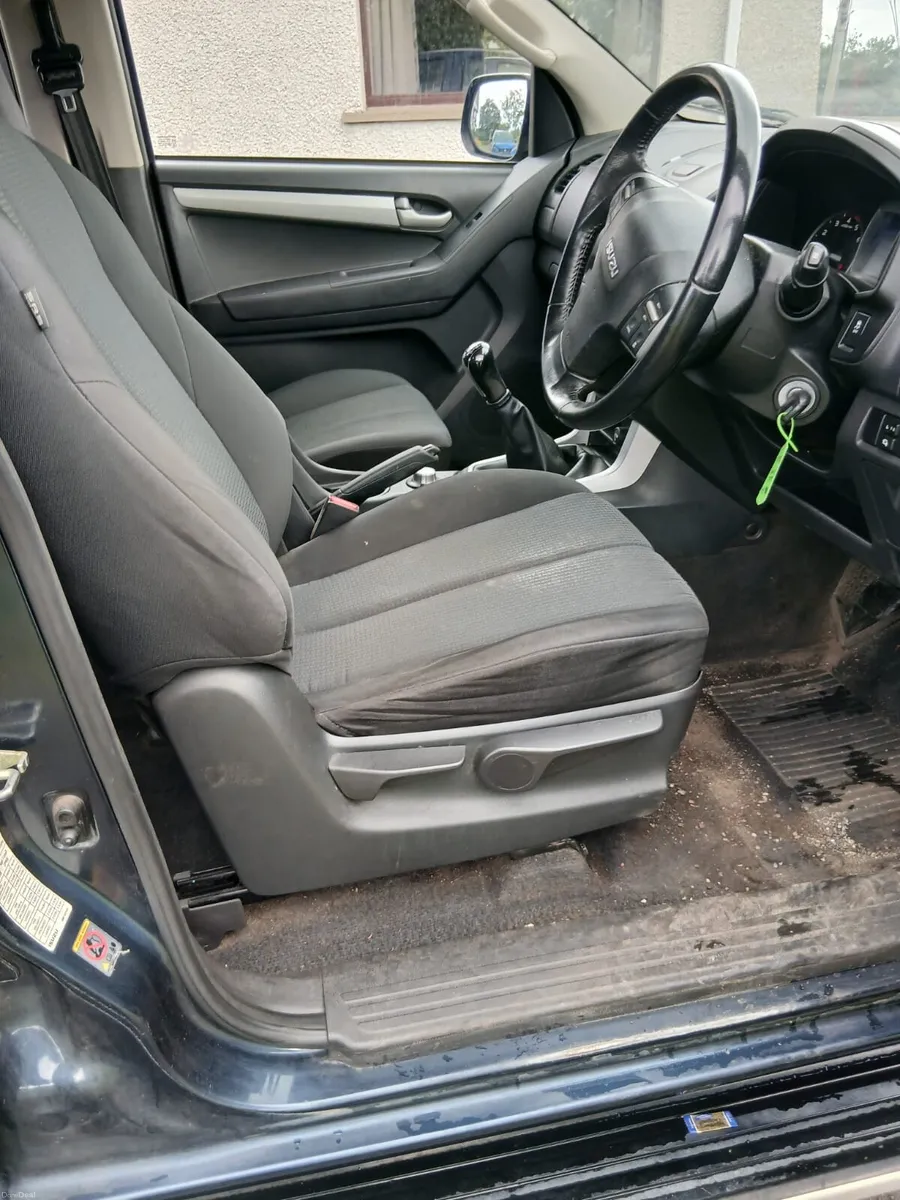Isuzu D-MAX 84000 miles - Image 5