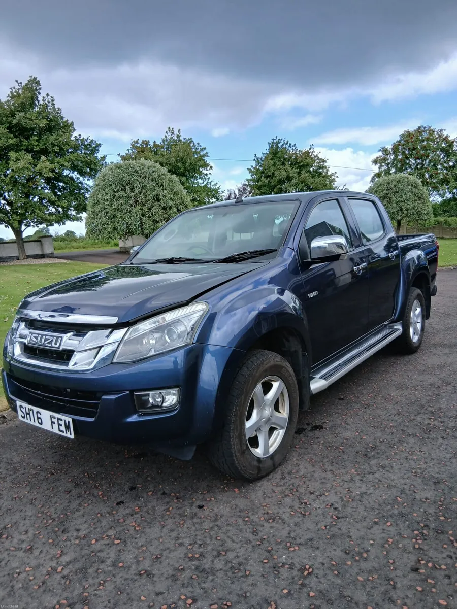 Isuzu D-MAX 84000 miles - Image 2