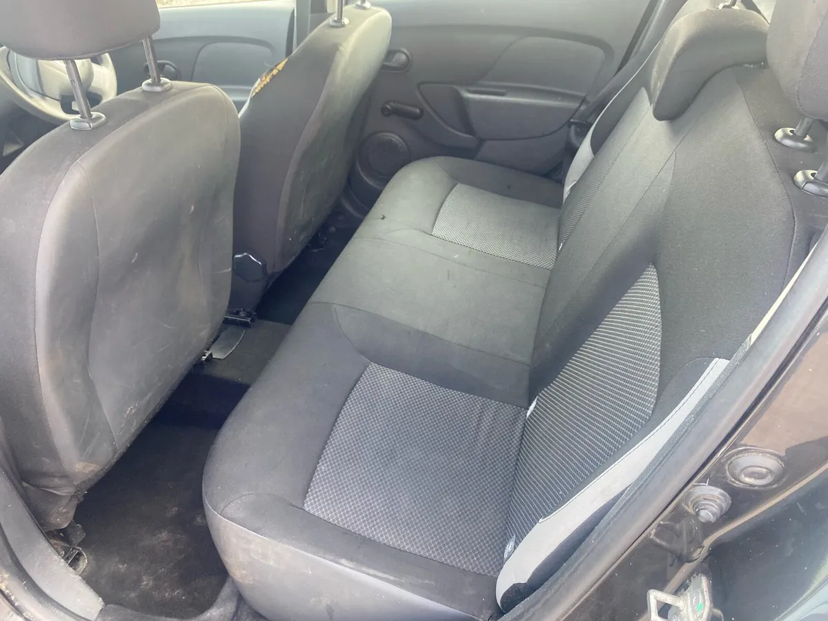 Car - Image 5