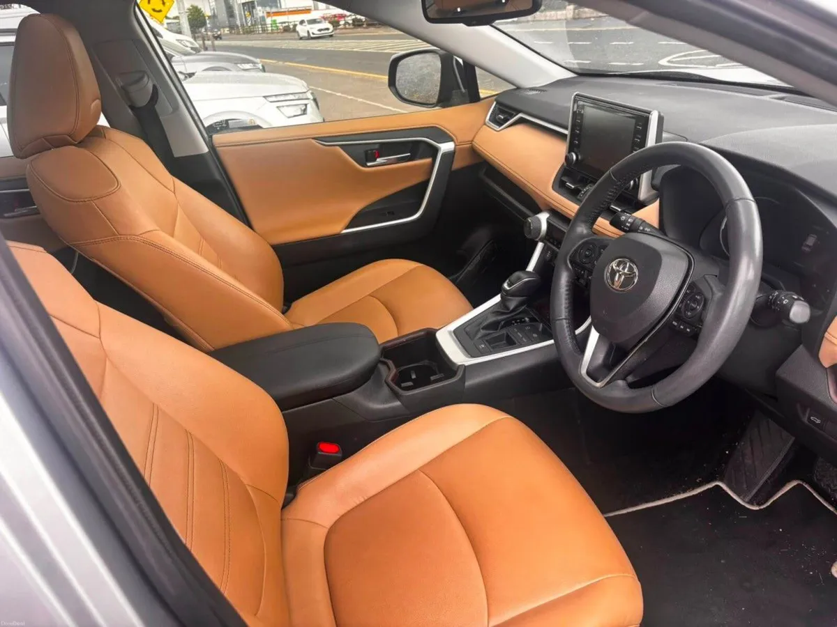 Toyota RAV4 2.5 HYBRIB PLATINUM *JUST ARRIVED* €12 - Image 2