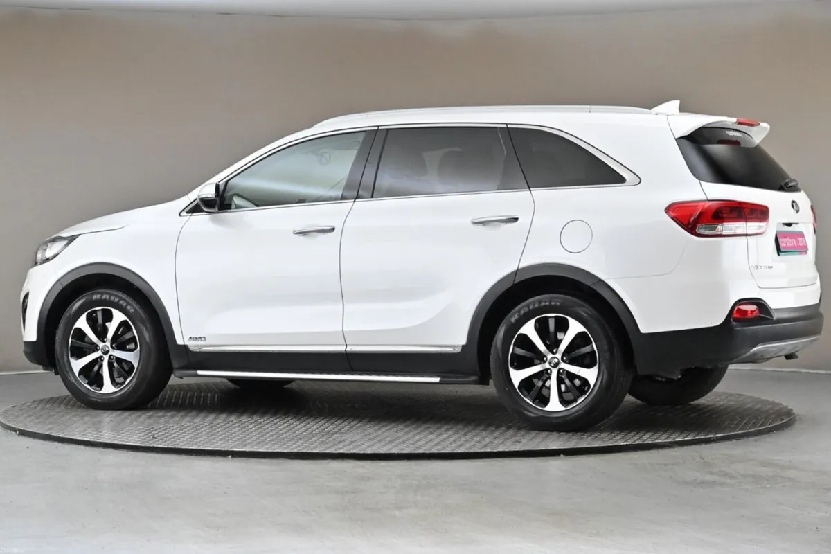 Kia Sorento 2.2 Platinum 2WD*7 SEATER* - Image 5