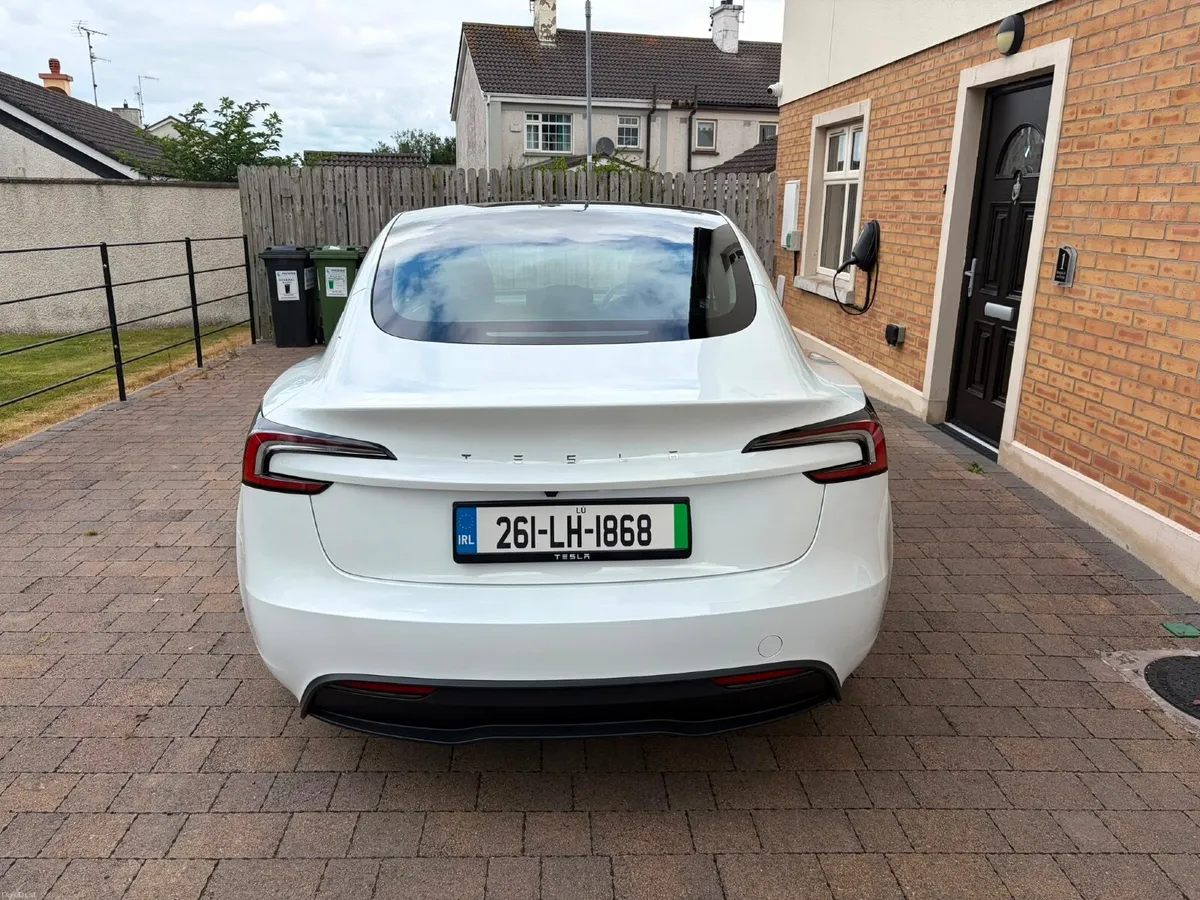 Tesla Model 3 2026 - Image 6