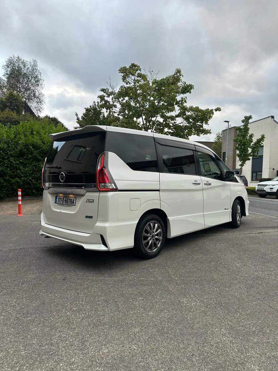 Nissan Serena Automat 2.0 hybrid low mileage - Image 4