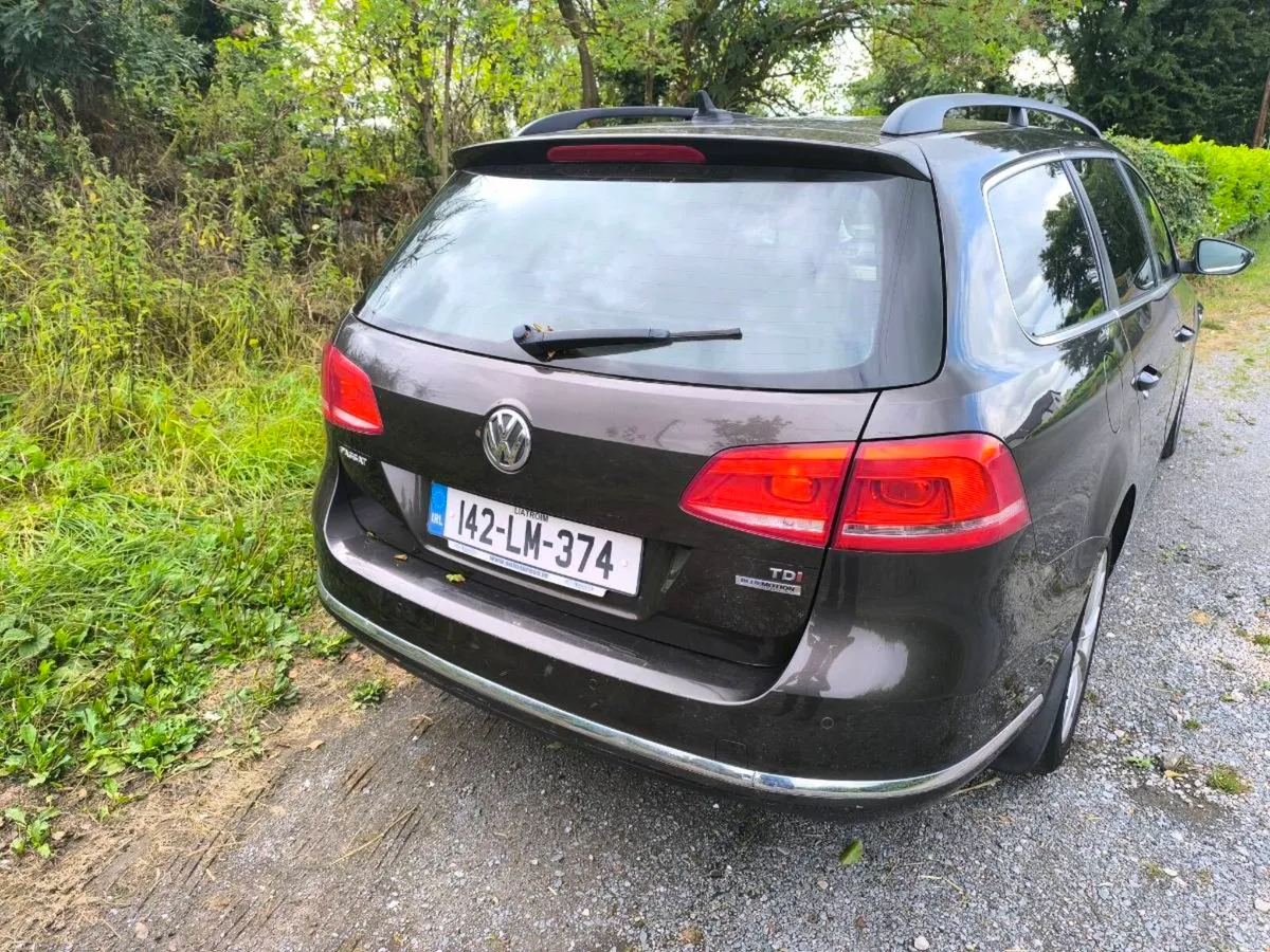 Volkswagen Passat - Image 4