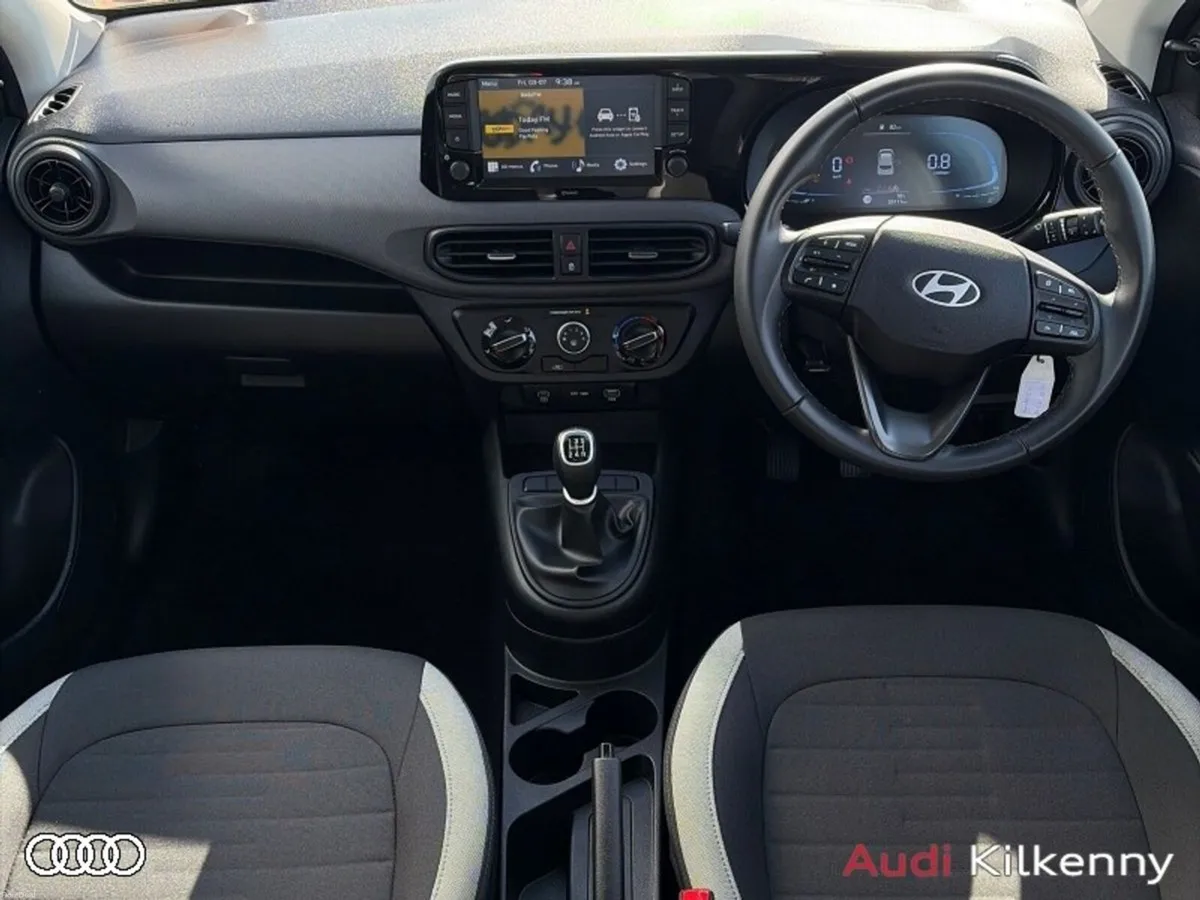 Hyundai i10 CLASSIC 1.0 5DR *1 OWNER - PRISTINE CA - Image 2