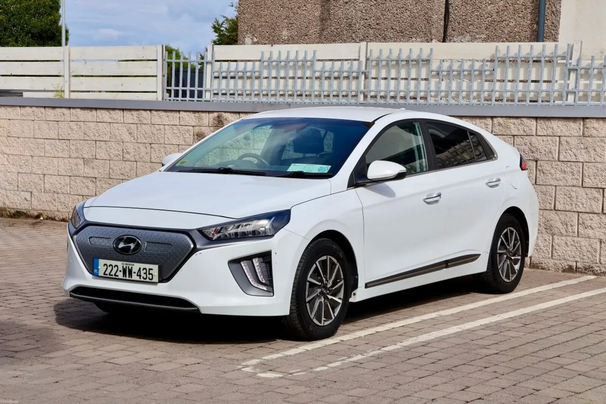Hyundai IONIQ Electric Premium . Leather , Hi Spec - Image 3