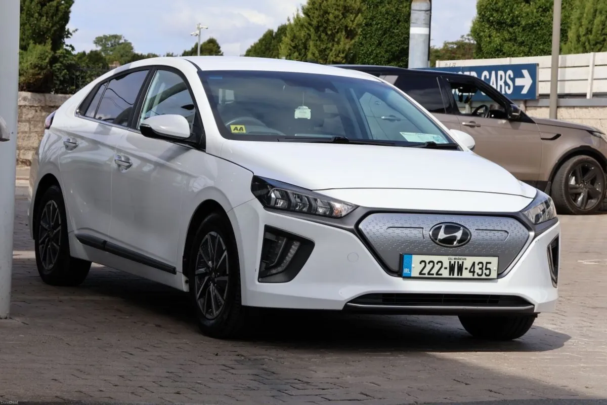 Hyundai IONIQ Electric Premium . Leather , Hi Spec - Image 5