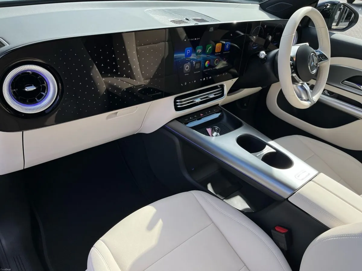 Mercedes-Benz GLB 180 Progressive Line HEV **New M - Image 6