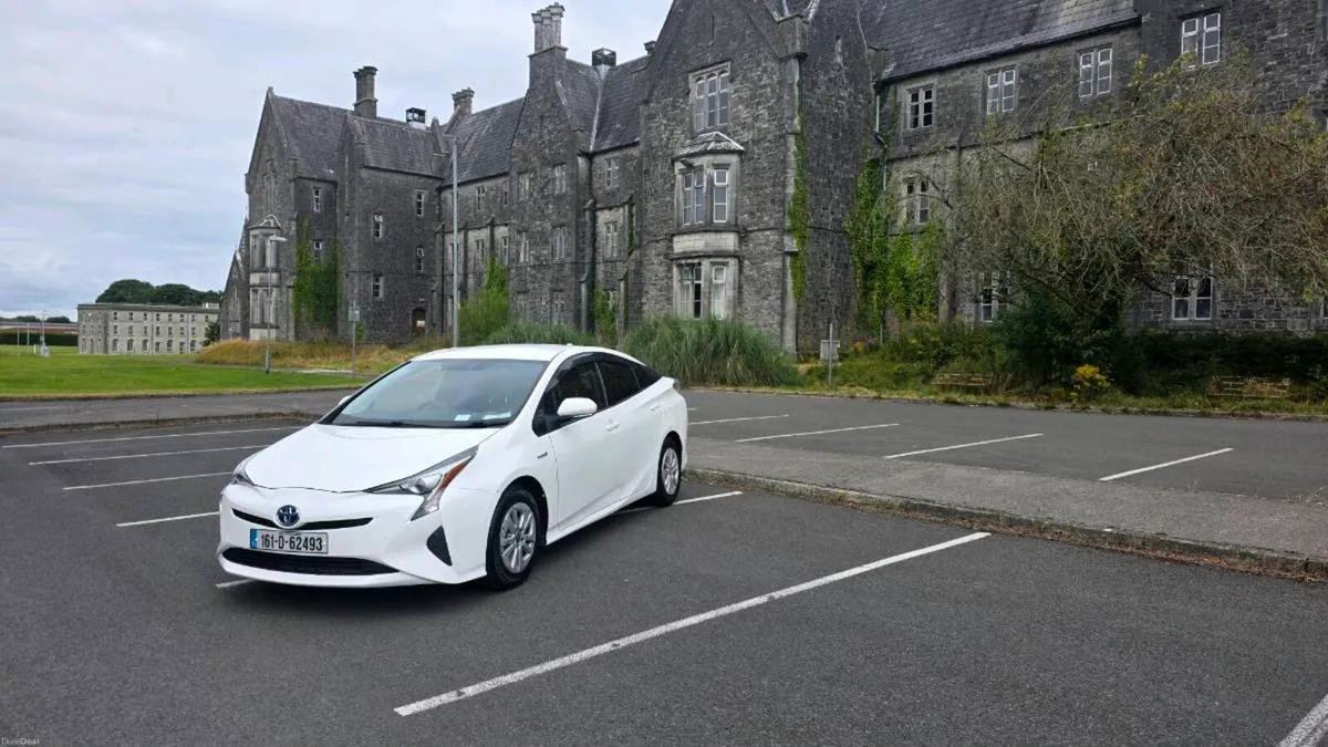2016(161) TOYOTA PRIUS 1.8 HYBRID 5 DOOR - Image 3