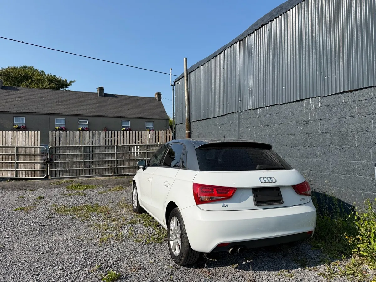 Audi A1 auto low KM - Image 2