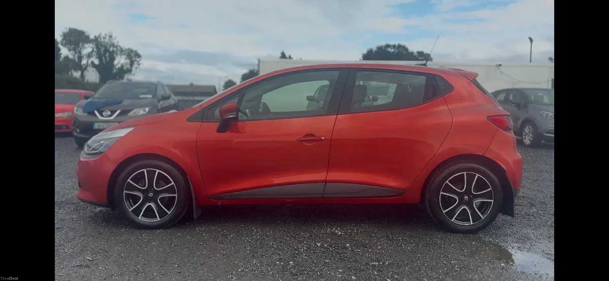 Renault Clio 2015 1.2 petrol - Image 4