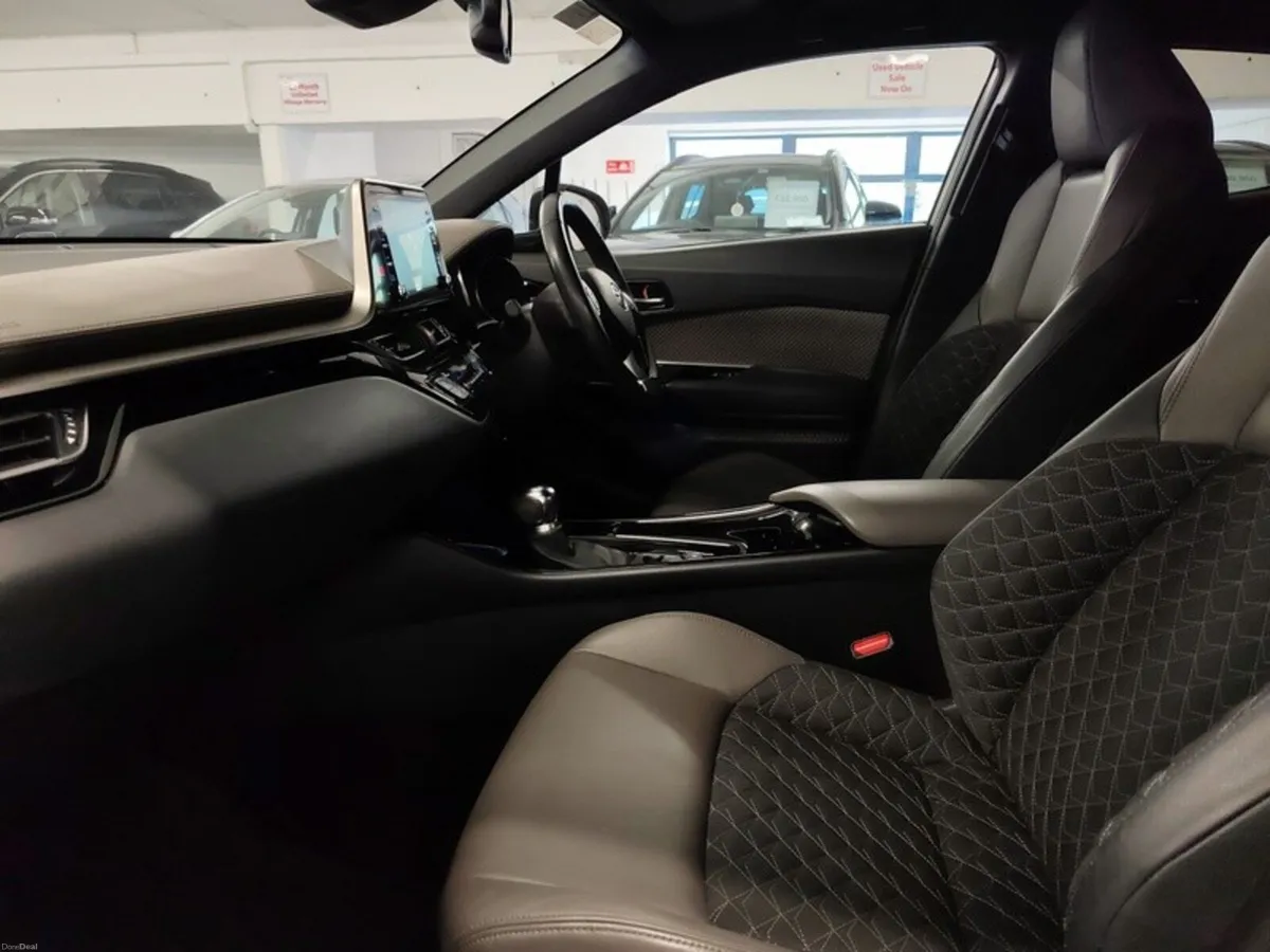 Toyota C-HR 1.8 HYBRID SOL - Image 6