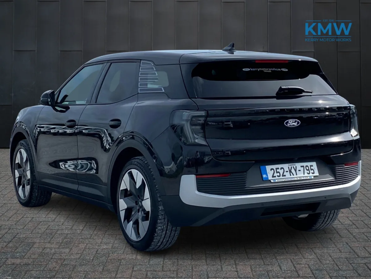 Ford Explorer PREMIUM 77KWH EXTENDE - Image 3