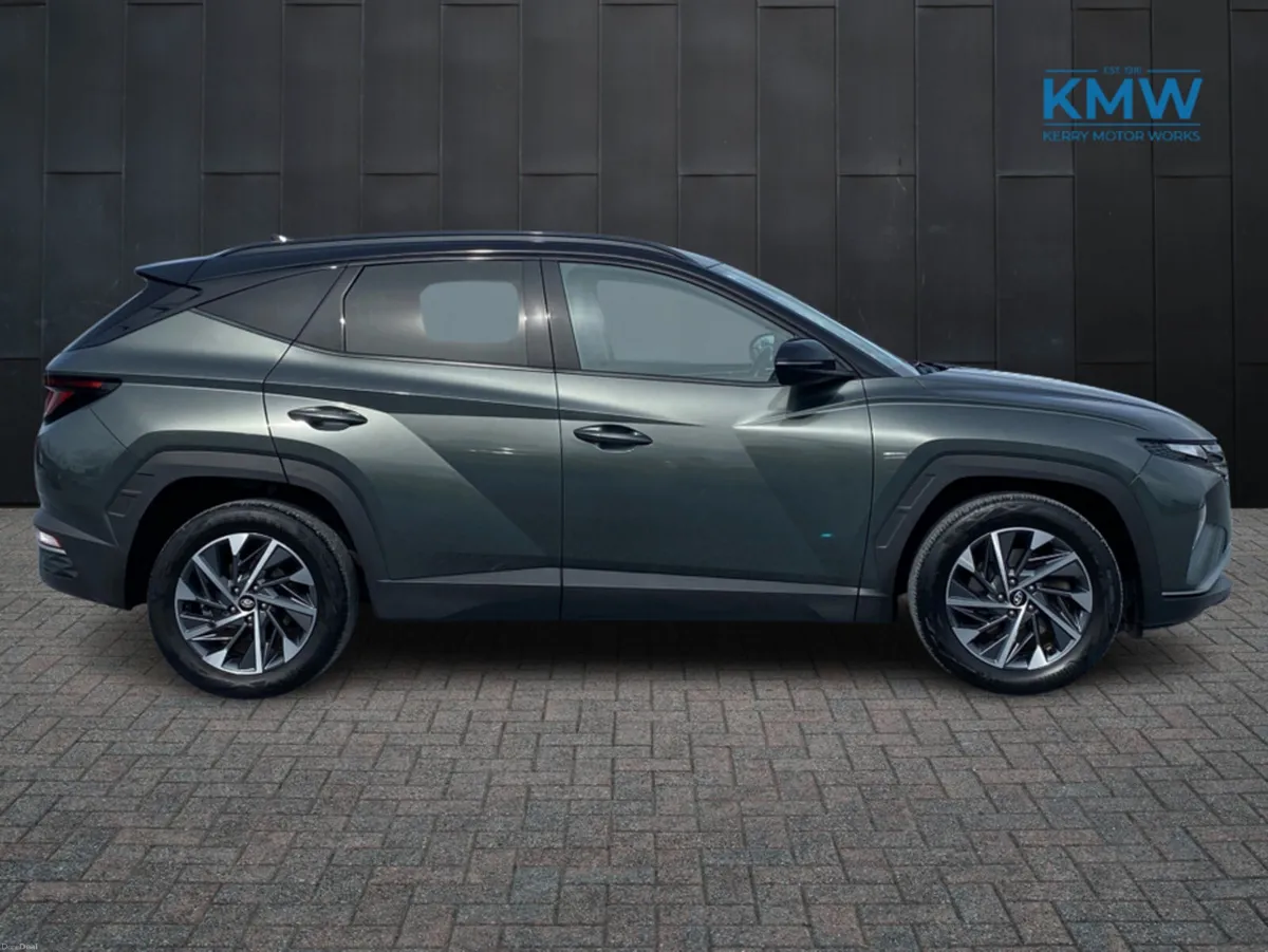 Hyundai Tucson IX35 EXECUTIVE 2TONE 5DR - Image 3