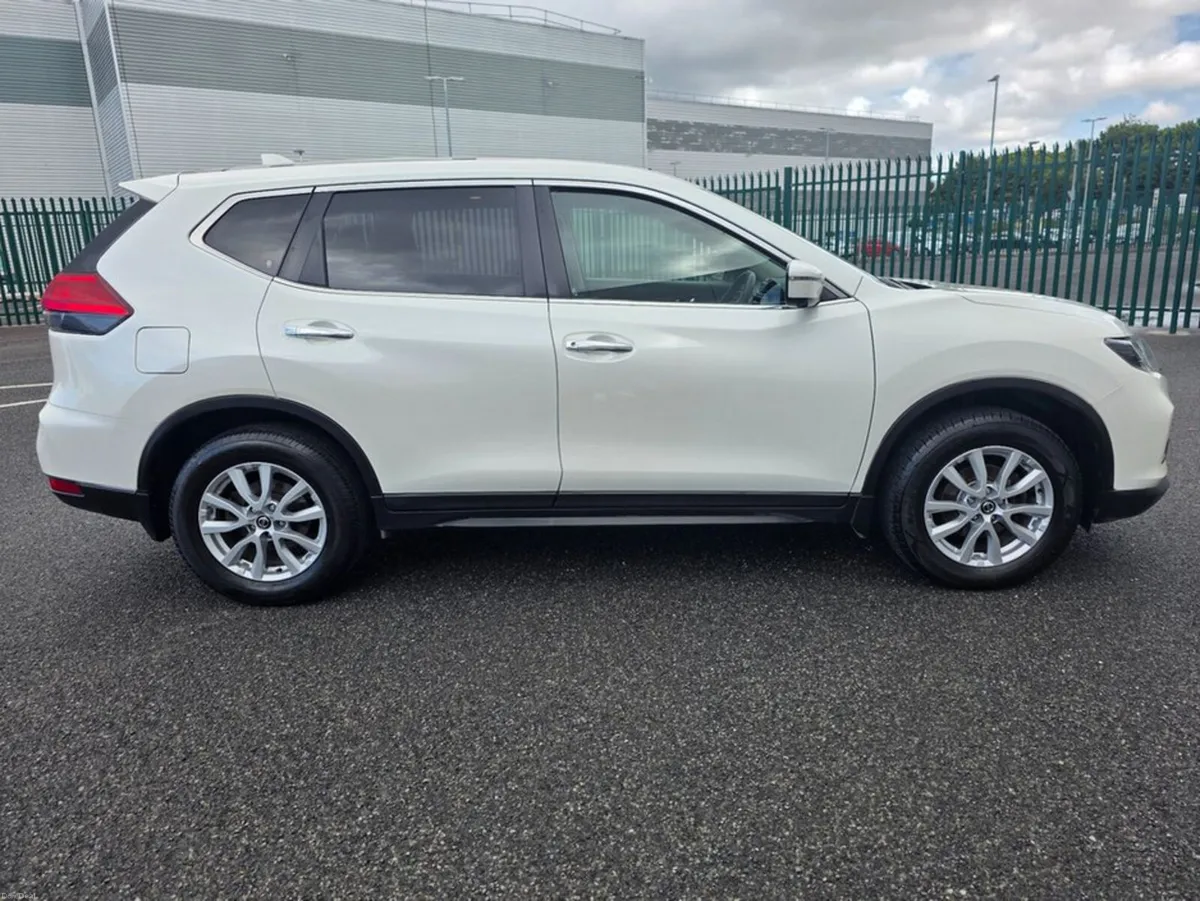Nissan X-Trail 1.6 DSL, SV MODEL, SLIT & TILT SUNR - Image 3
