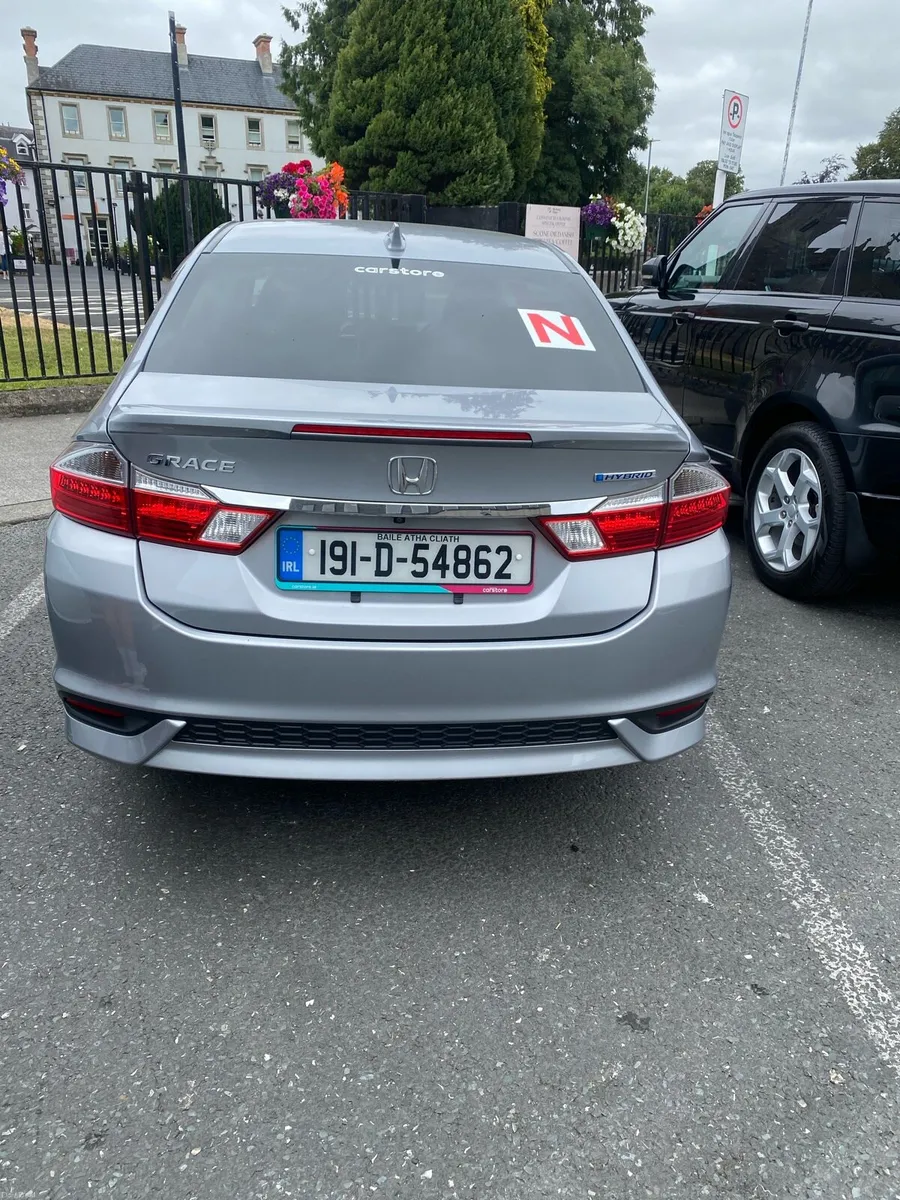 2019 Honda Grace Hybrid - Image 3