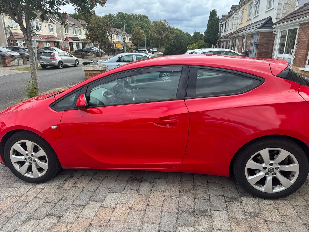Opel Astra Gtc 1.4 - Image 4