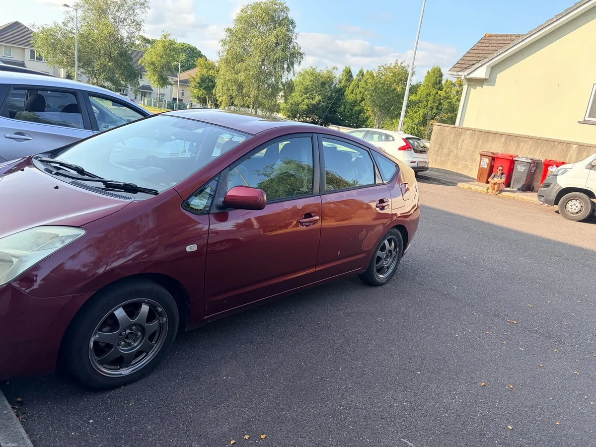 Toyota Prius - Image 2