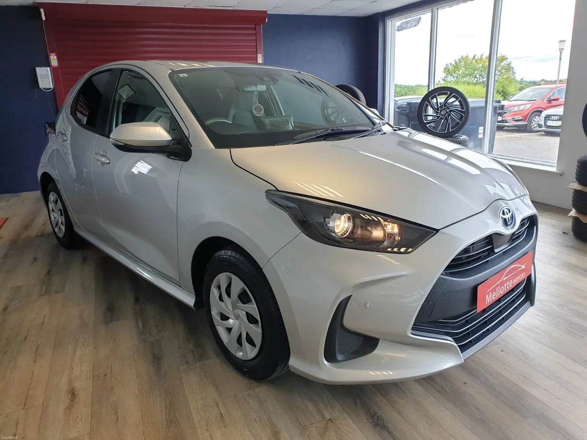 TOYOTA YARIS 1.5 HYBRID AUTO - Image 1