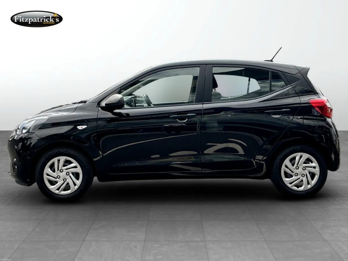 Hyundai i10 Classic 1.0 Petrol - Image 4