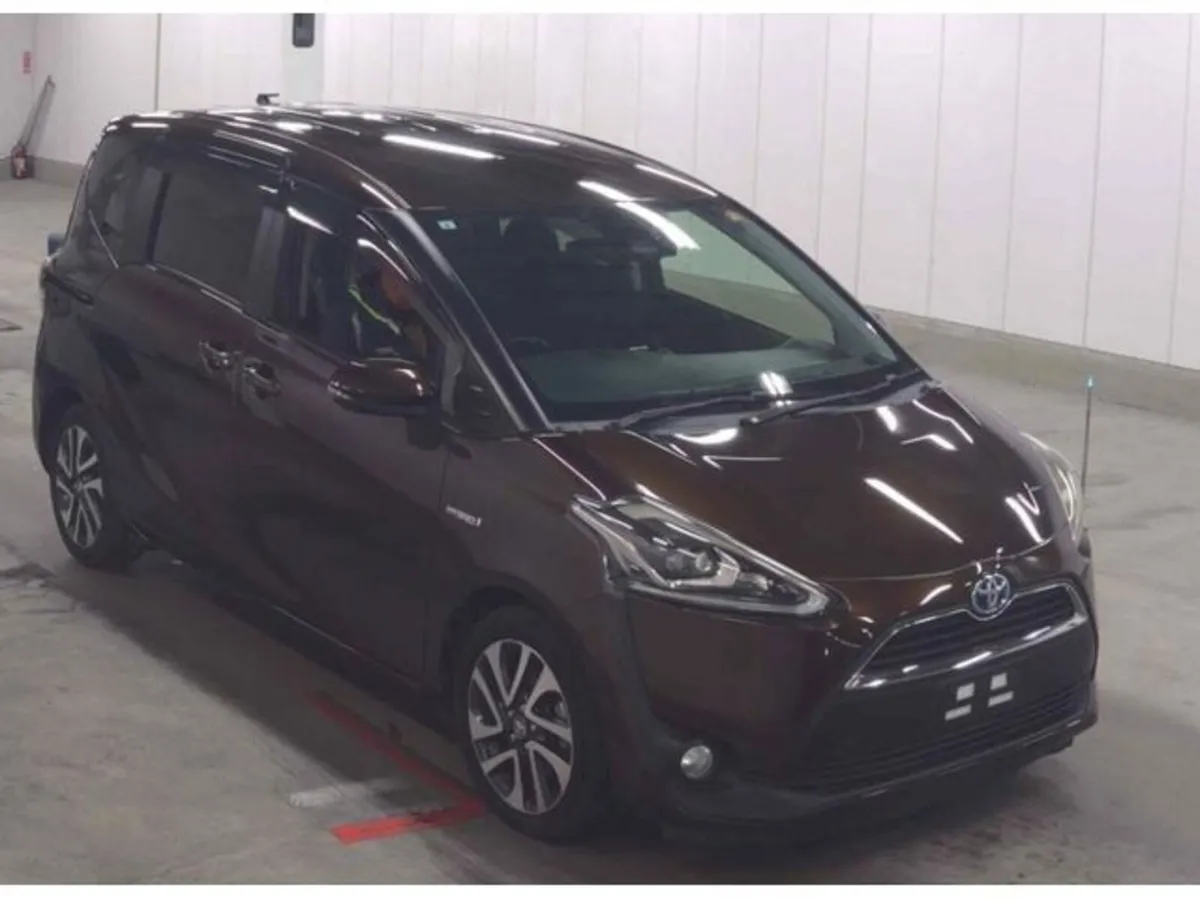 Toyota Sienta 1.5 Petrol Hybrid G Auto - Image 2