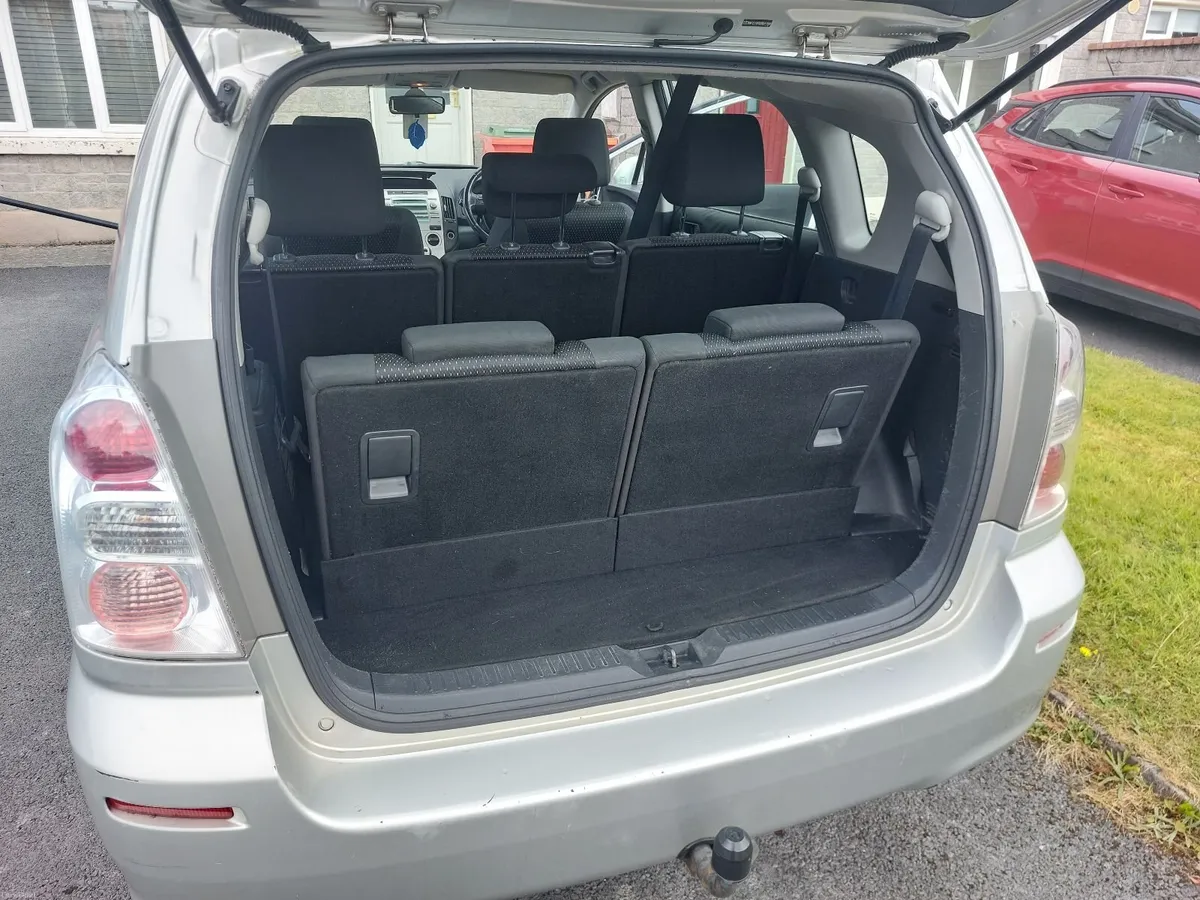 Toyota Corolla Verso 2008 - Image 3