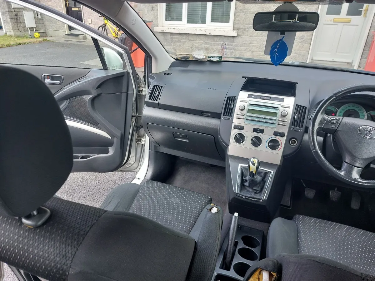 Toyota Corolla Verso 2008 - Image 6
