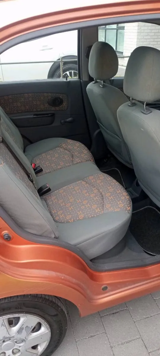 Car - Image 3