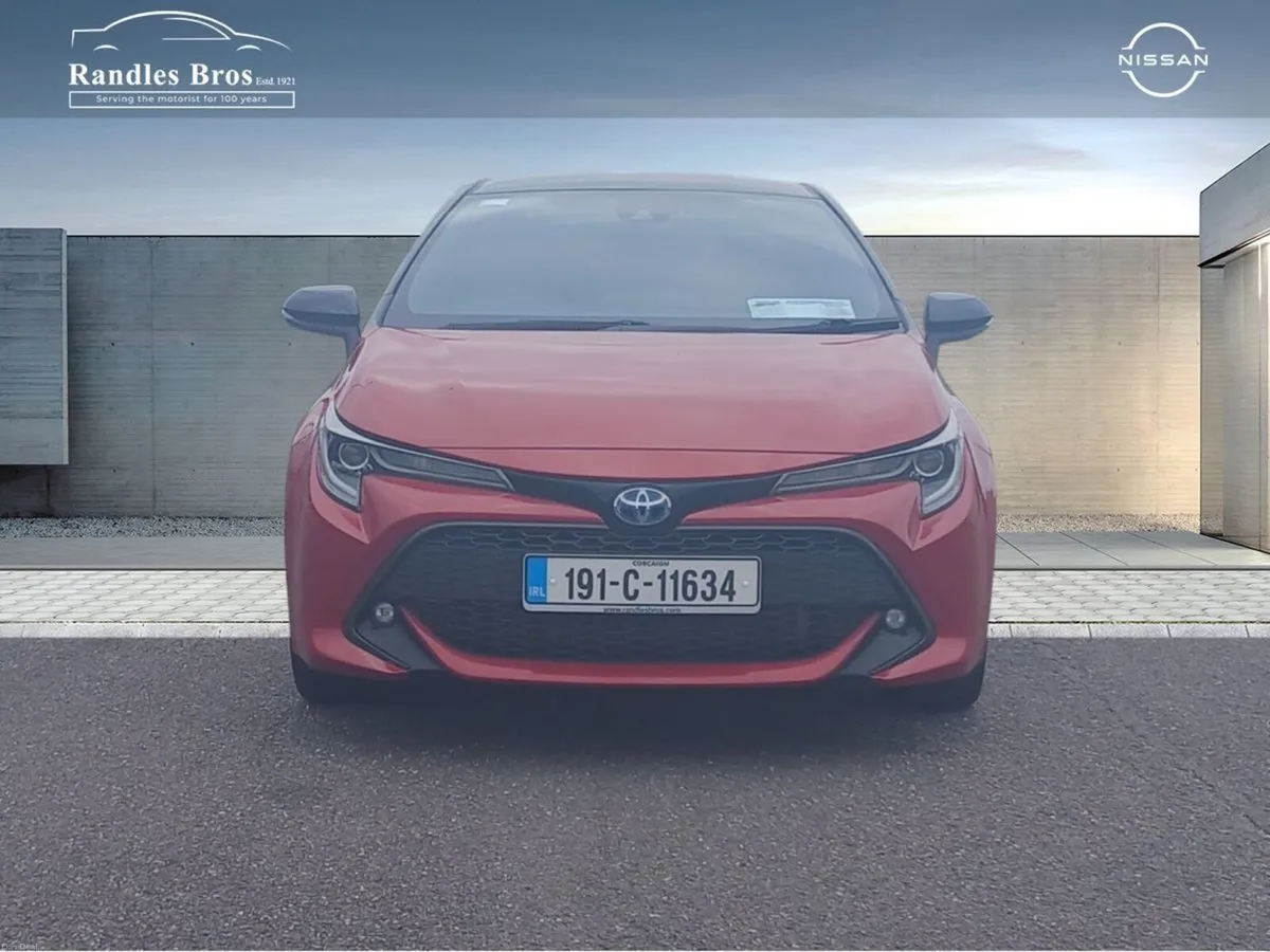 Toyota Corolla 1.8 Hybrid Luna Sport Hatchback - Image 4