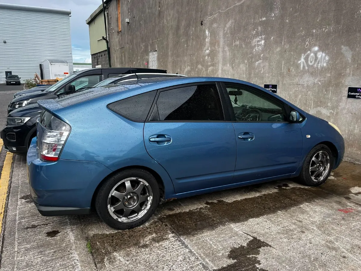 Toyota Prius 2005 - Image 3
