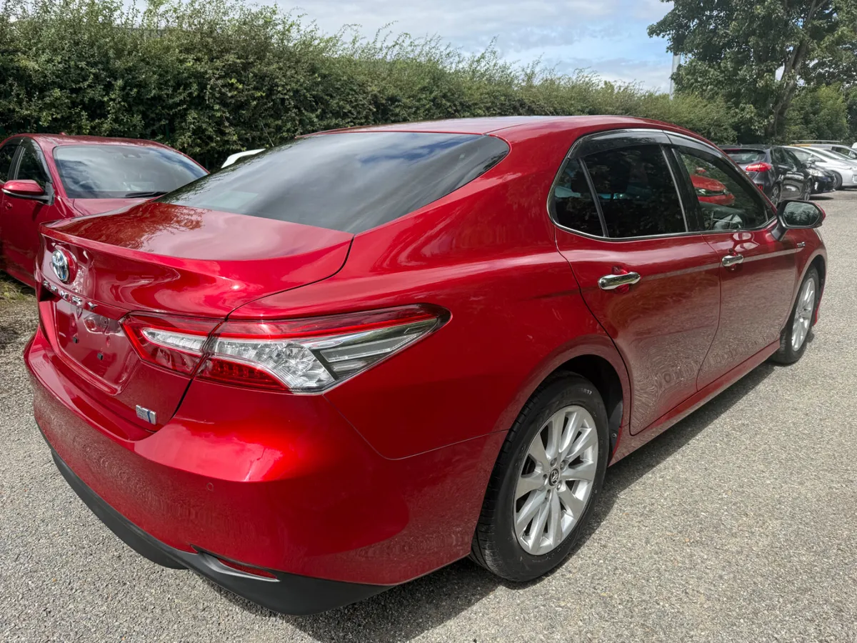 Toyota Camry low milege!!! - Image 3