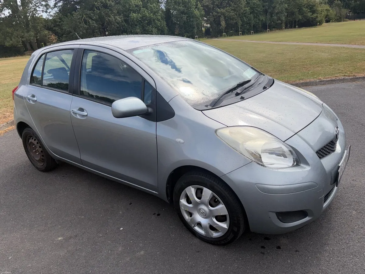Toyota Yaris 2010 - Image 6