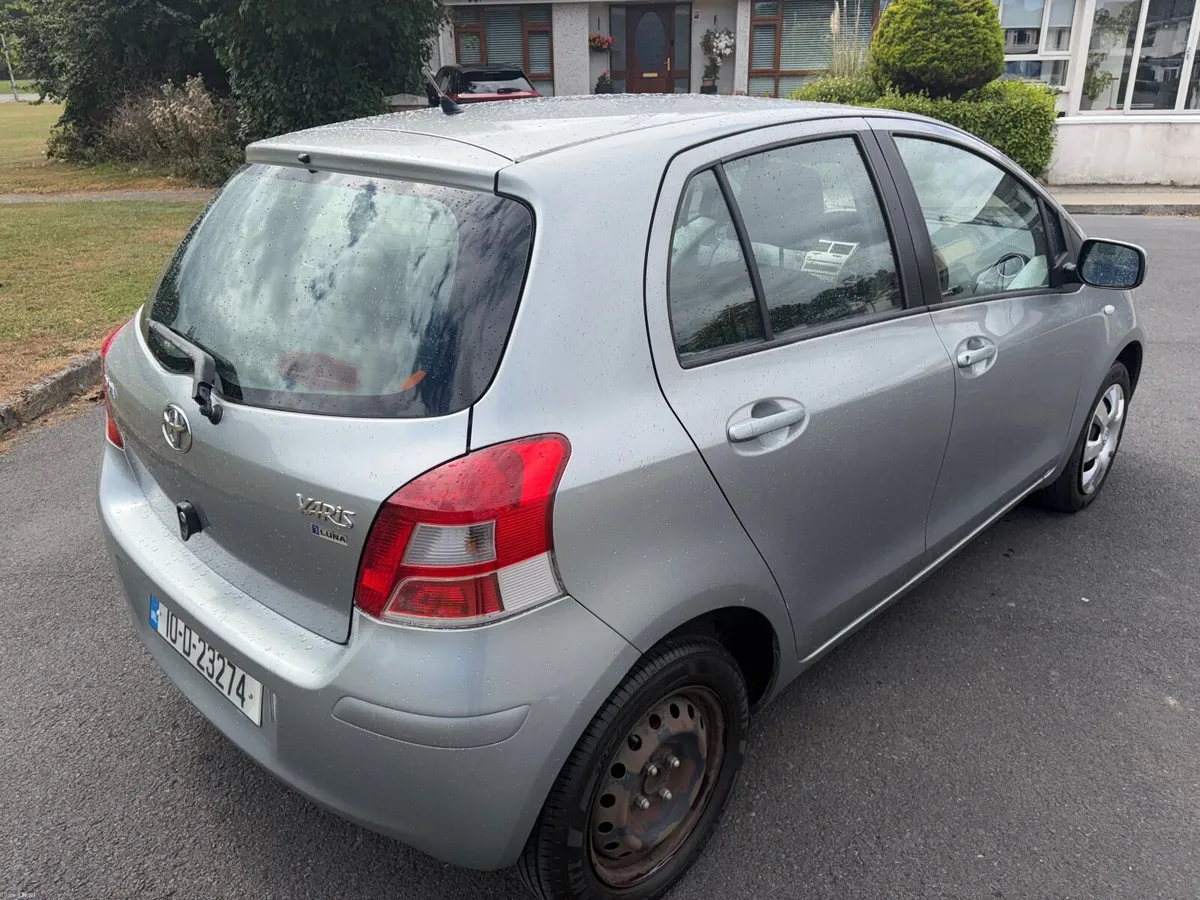 Toyota Yaris 2010 - Image 5
