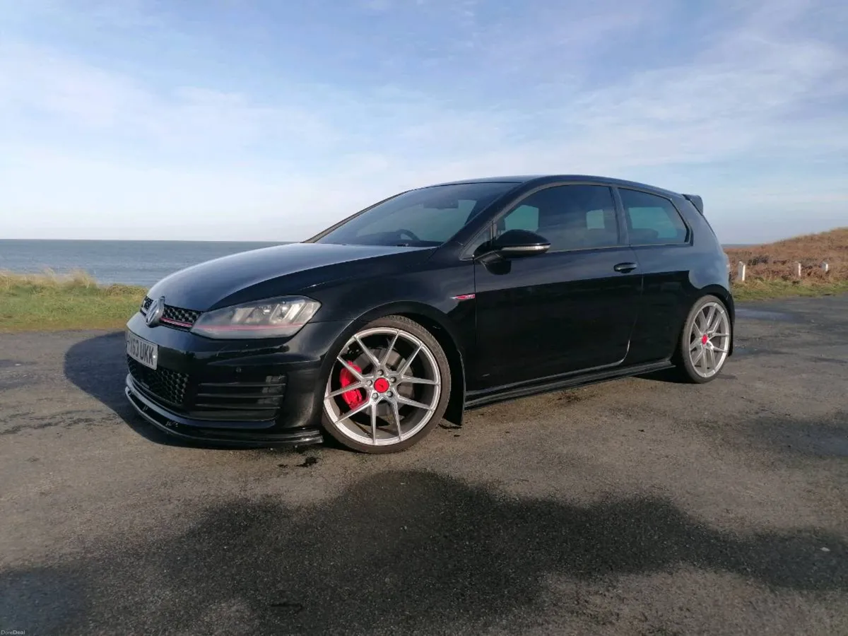 Volkswagen golf gti - Image 2