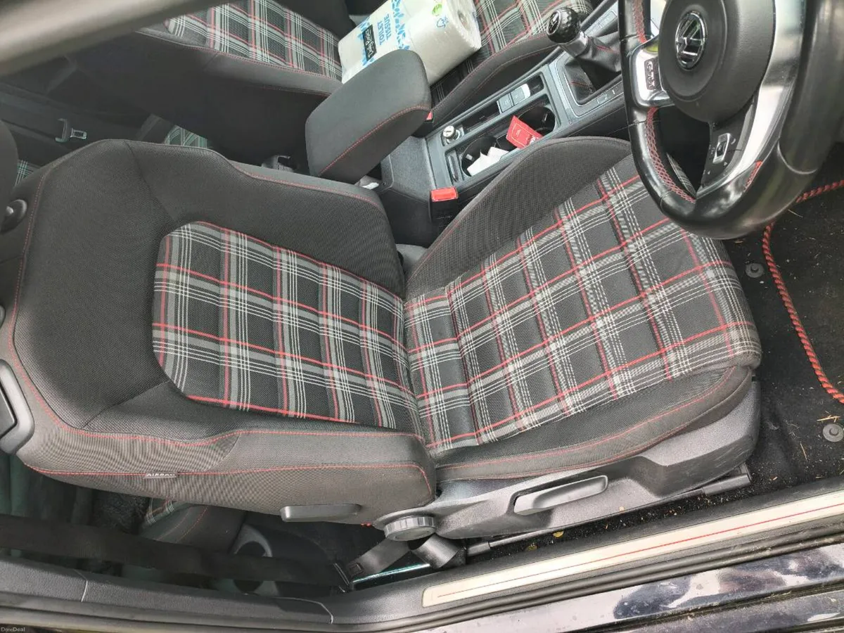 Volkswagen golf gti - Image 6