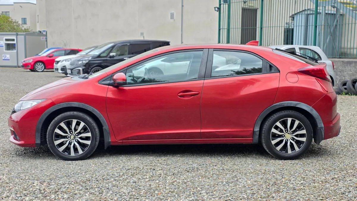 2014 Honda Civic Diesel - Image 4