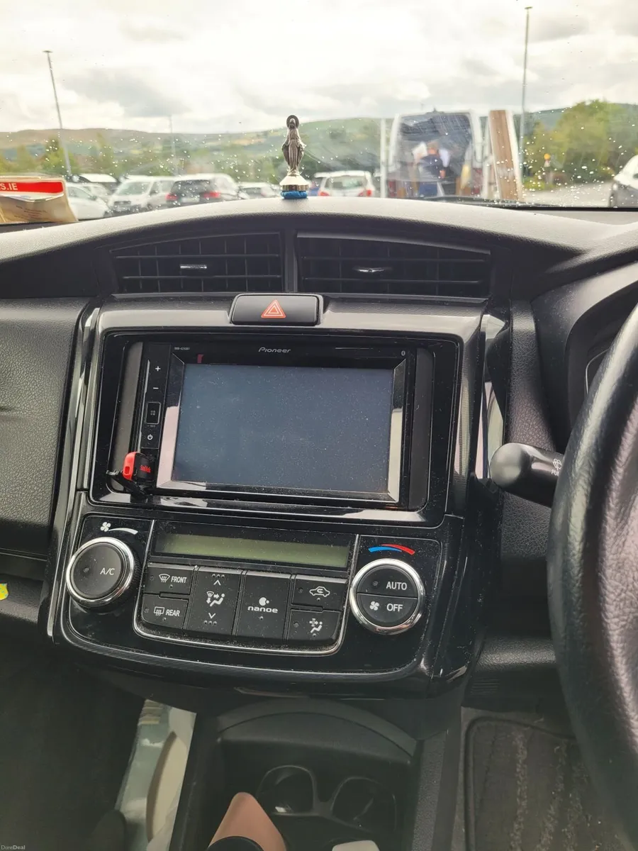 Toyota Corolla 2014 - Image 3