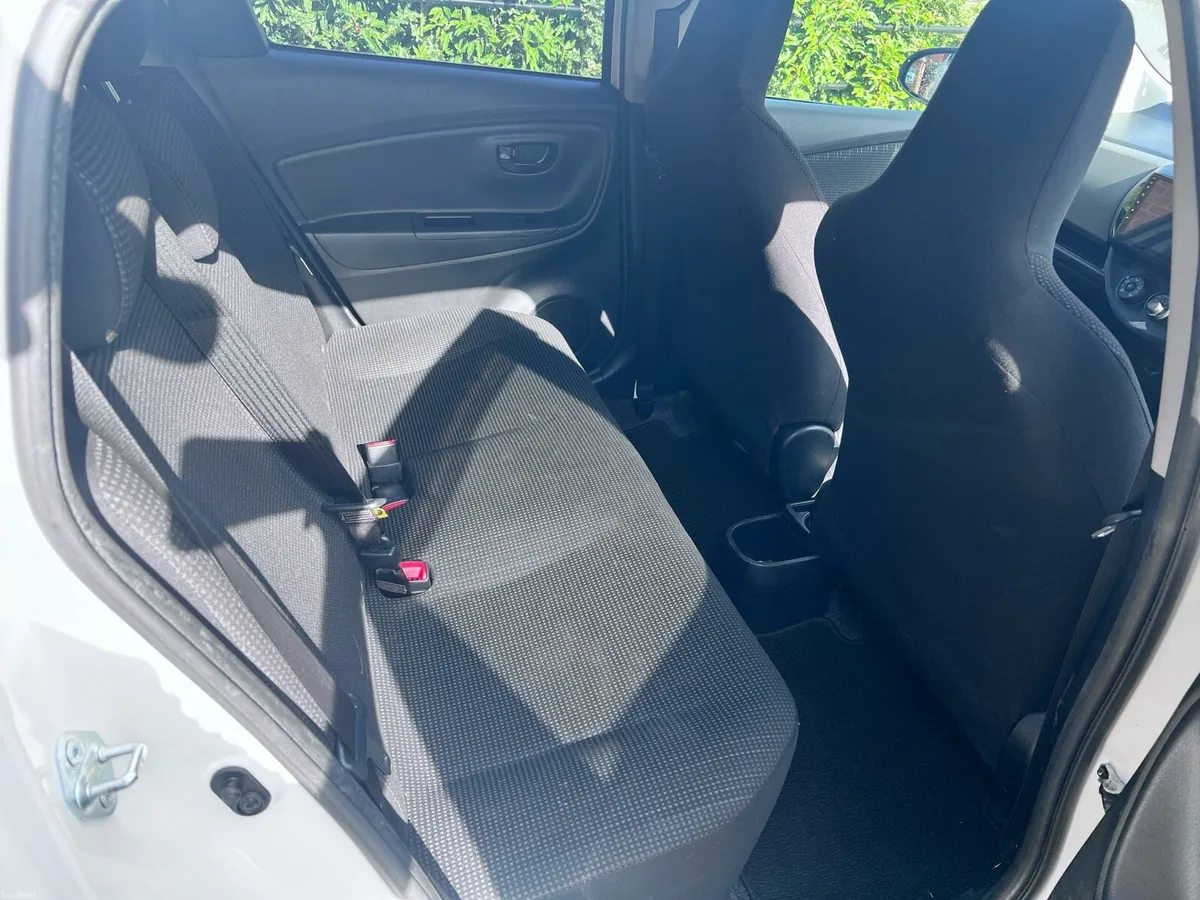 Toyota vitz - Image 3