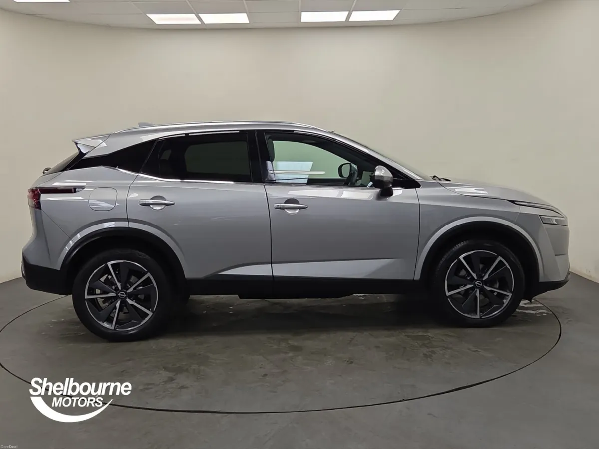 Nissan Qashqai Hatchback Tekna - Image 3