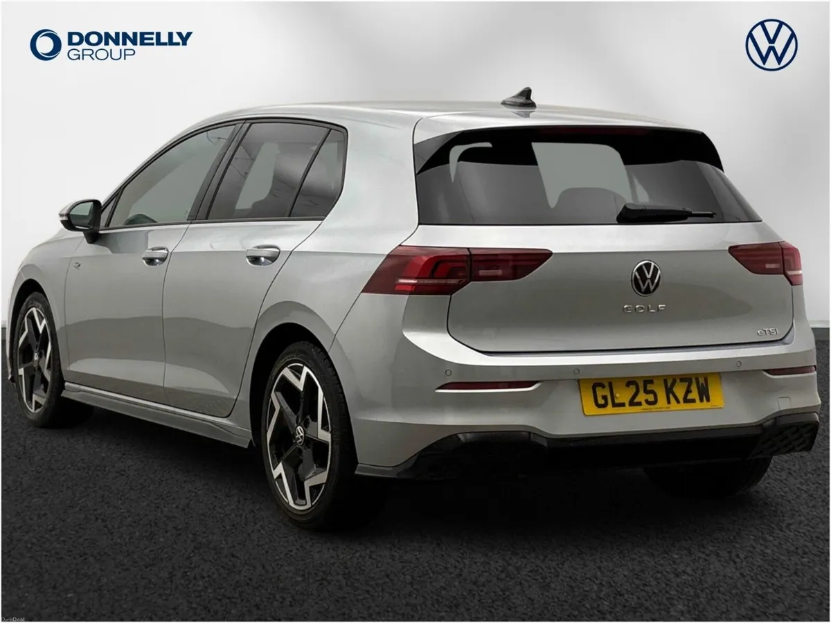 Volkswagen Golf Hatchback R-Line - Image 3