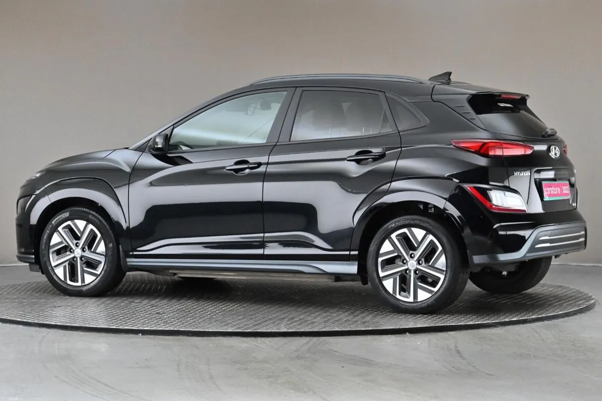 Hyundai KONA Kona EV Premium 64 kWh - Image 5