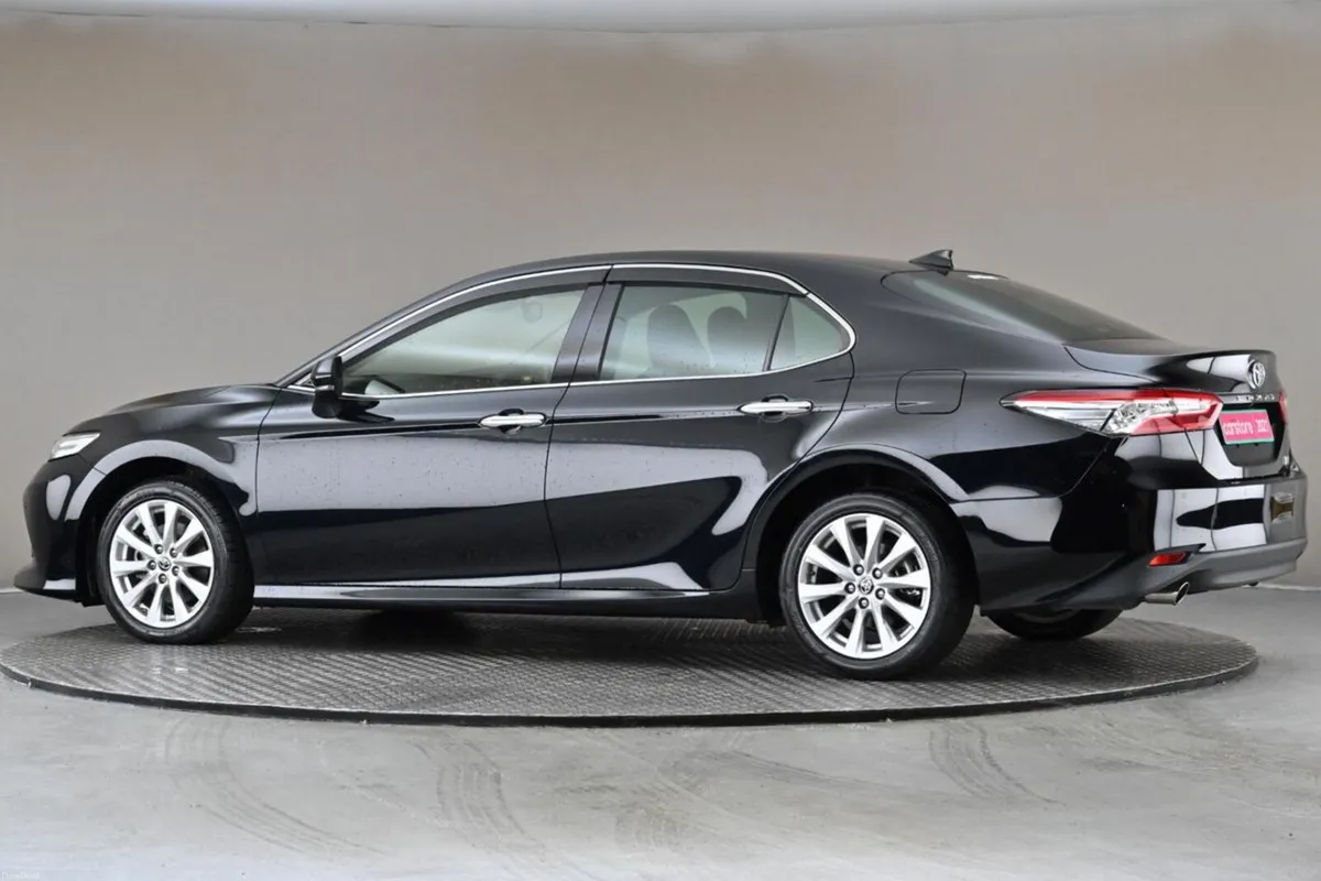 Toyota Camry 2.5 - Image 5